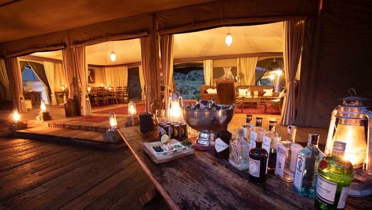 Great Plains Mara Nyika Camp - Lounge am Aben