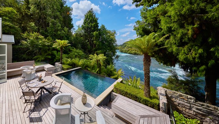 Huka Lodge -  Alex van Heeren Cottage Terrass