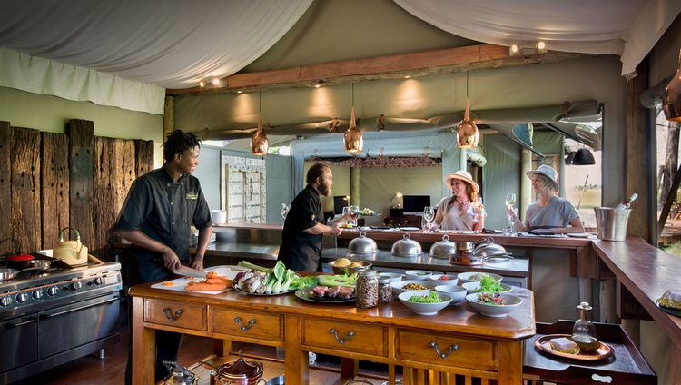 Duba Plains Camp - Die offene Küche