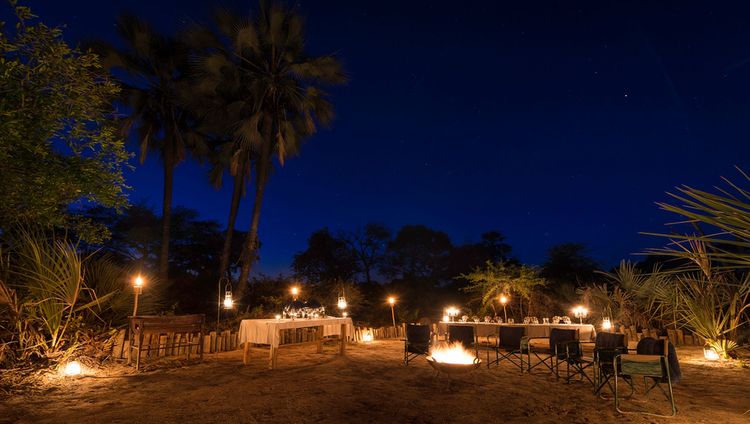  Pelo Camp -  Dinner in der Boma