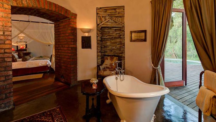 Tintswalo Safari Lodge - Suite und Bad