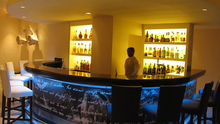 The Marine - Sun Lounge Bar