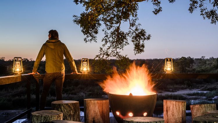 Singita Boulders Lodge - Am Feuer