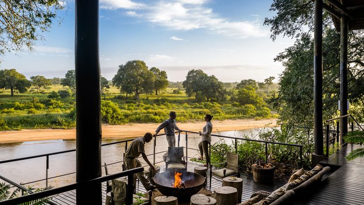 Singita Ebony Lodge - Am Feuer