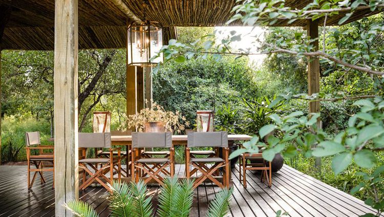 Singita Ebony Lodge - Essen auf der Terrasse