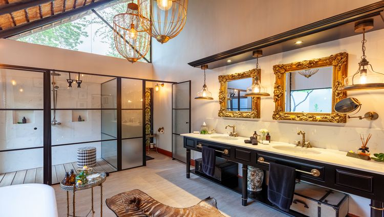 Kings Camp - Bad einer Luxury Suite