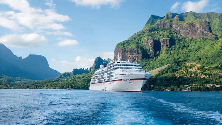 MS Europa - Vor Moorea