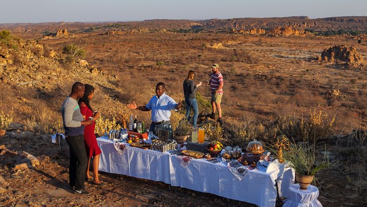 Mashatu Game Reserve -Sundowner mir Aussicht