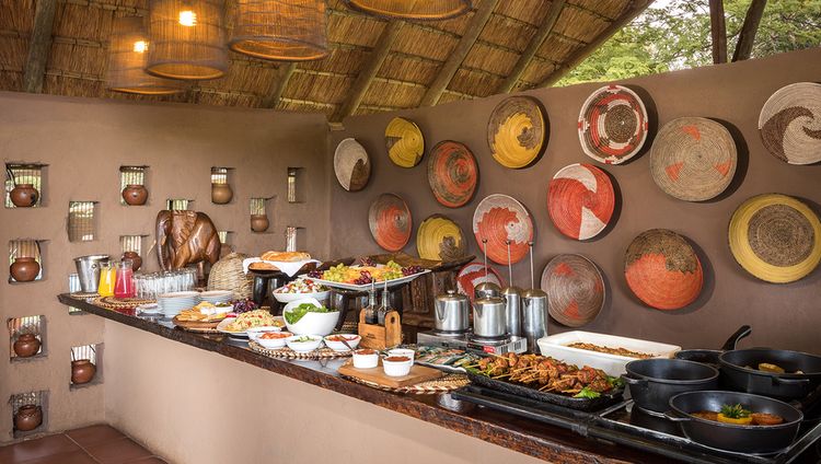 Mashatu Lodge - Brunchbuffet