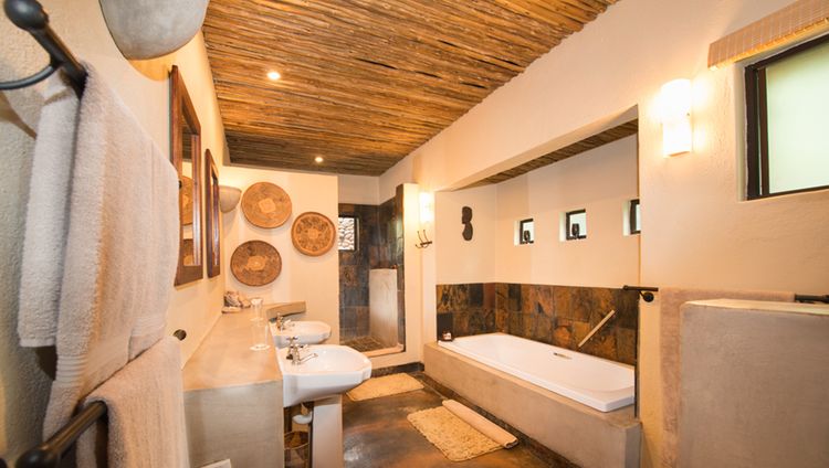Mashatu Lodge - Badezimmer der Suite