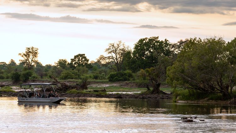 Tembo Plains Camp - Bootstour