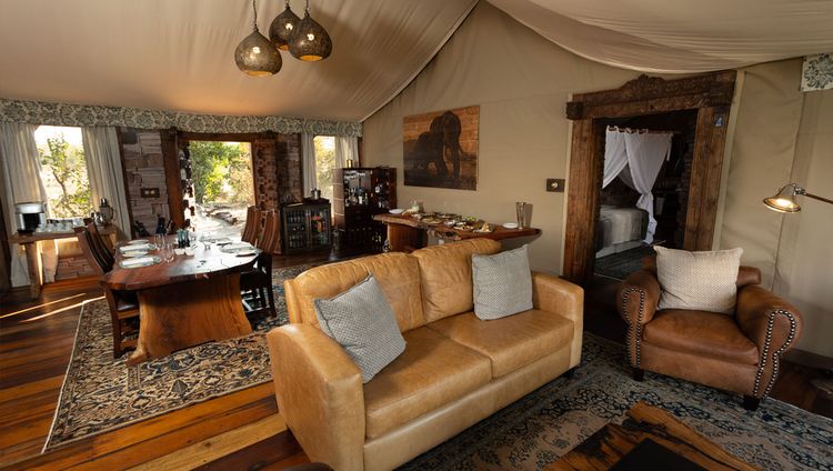 Tembo Plains Camp - Lounge in einer Suite