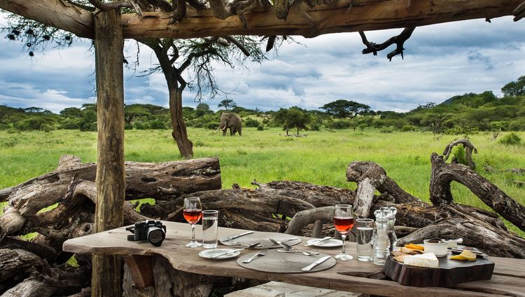 Ol Donyo Lodge - Lunch mit Aussicht