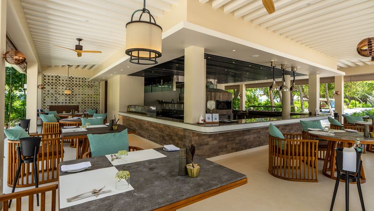 Kuda Villingili Resort - Hawkers Restaurant