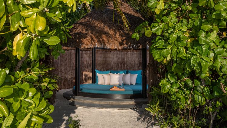 Naladhu Private Island - Beach Cabana