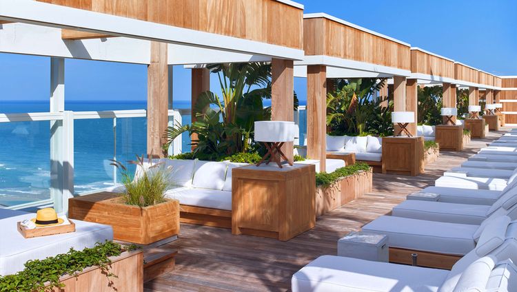 1 South Beach Hotel - Rooftop Cabanas