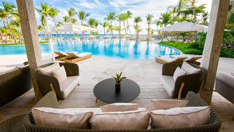 Eden Rock Cap Cana - Pool an der Grill und Ba