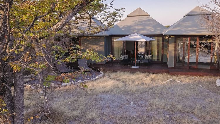 Ondili Etosha Oberland Lodge - Aussenansicht 