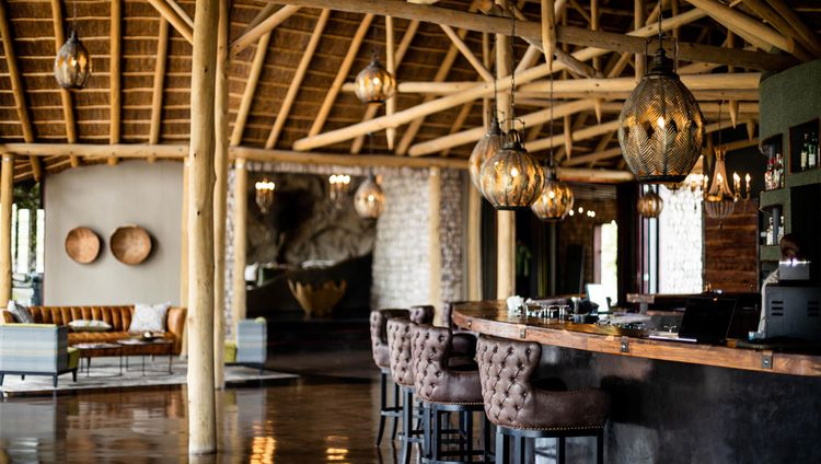Ondili Etosha Oberland Lodge - Bar und Lounge