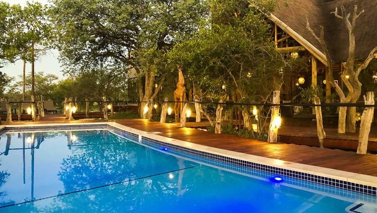 Ondili Etosha Oberland Lodge - Pool