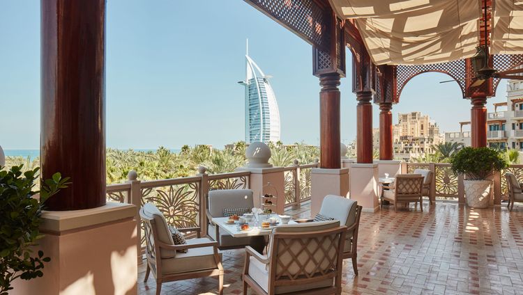 Jumeirah Al Qasr - Terrasse des Al Fayroos