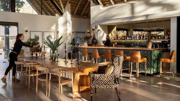 Monwana Game Lodge - Dining Room und Bar