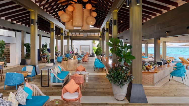 Grand Park Kodhipparu - Breeze Dining & Bar
