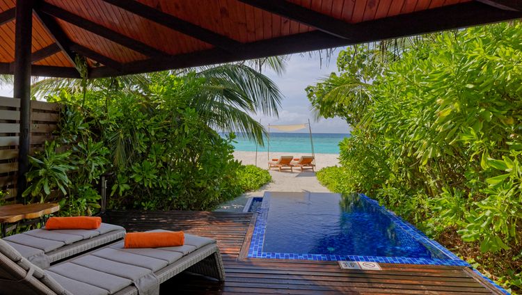 Grand Park Kodhipparu - Beach Vila Outdoor