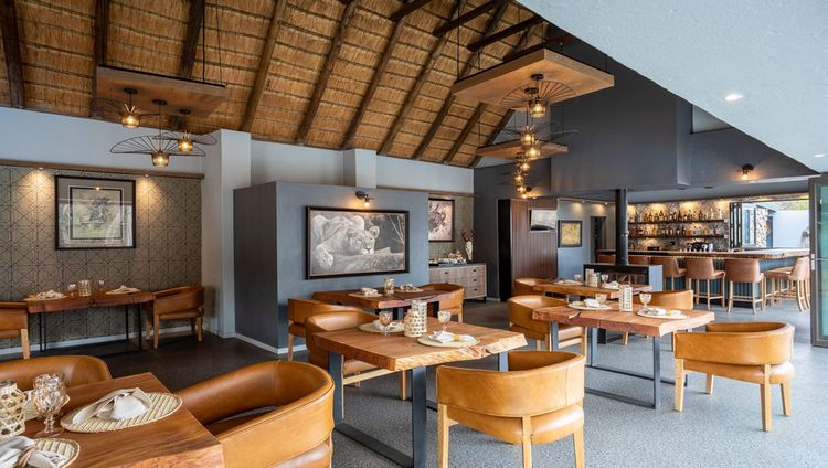 Tuningi Safari Lodge - Dining und Bar