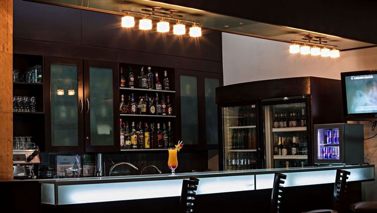 Suites Camino Real - Bar