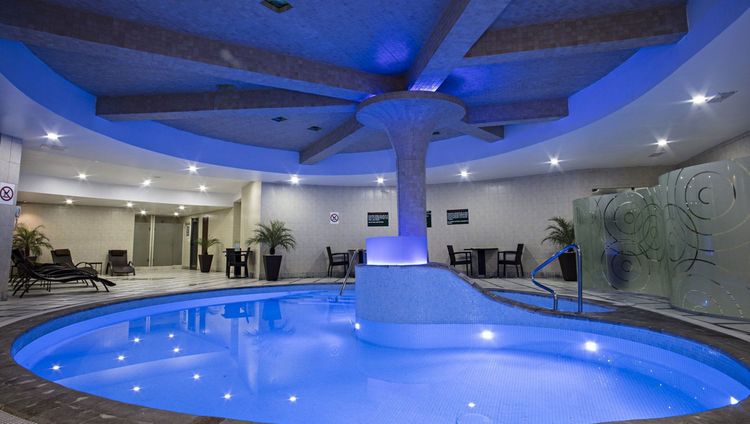 Suites Camino Real - Pool