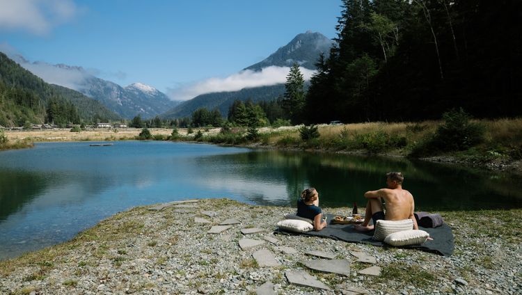 Clayoquot Wilderness Lodge - Picknick am Fluß