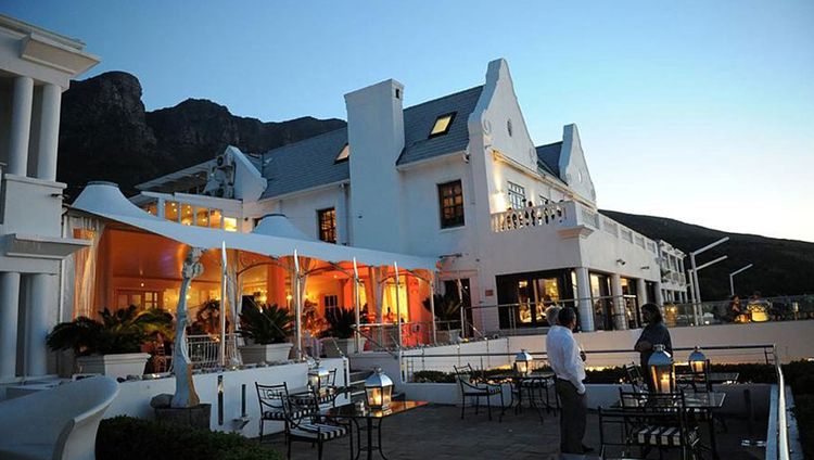 The Twelve Apostles Hotel & Spa - Sundowner i