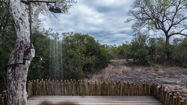 Sabi Sabi Bush Lodge - Aussendusche