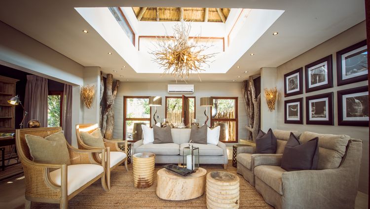 Sabi Sabi Bush Lodge - Luxury Villa Lounge