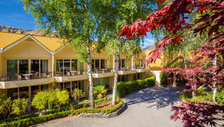 Nugget Point Boutique Hotel - Exterior