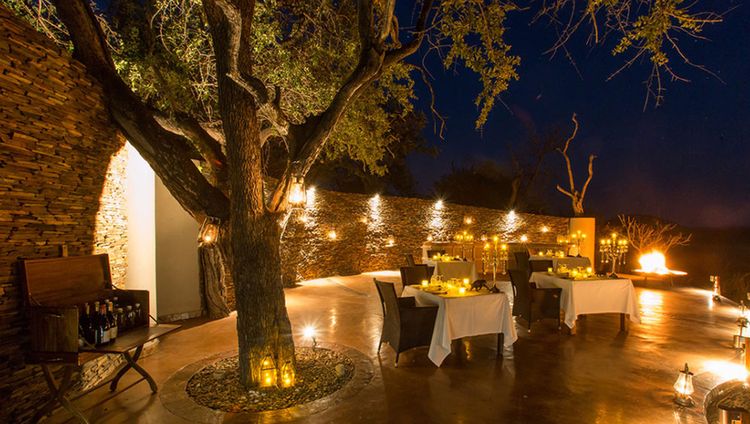 Jamala Madikwe Royal Safari Lodge - Dinner in