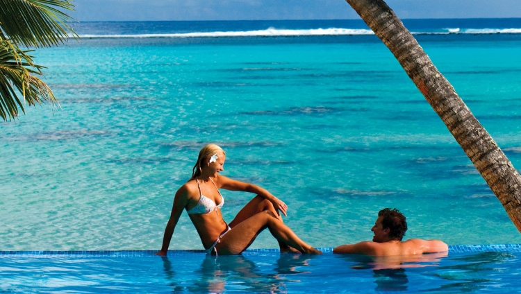 Little Polynesian Resort - Pool
