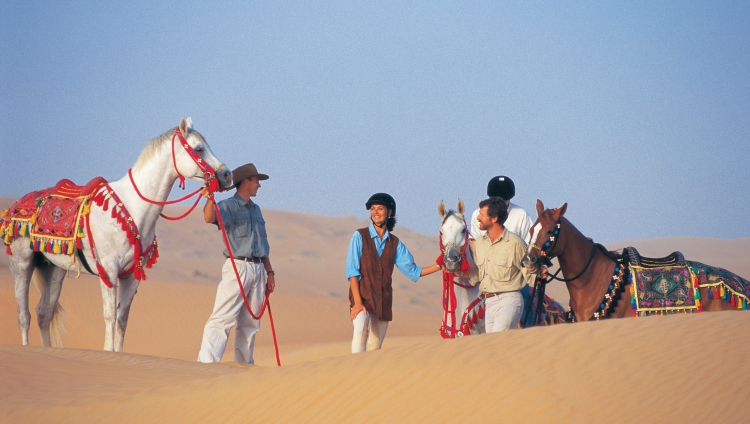 Al Maha Desert Resort & Spa - Ritt auf Pferde