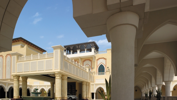 Shangri-La Qaryat Al Beri - Porte Cochere