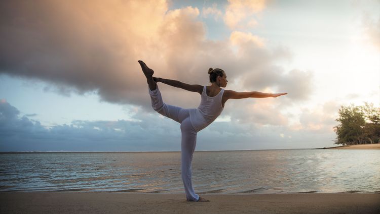 Heritage Le Telfair - Yoga am Strand