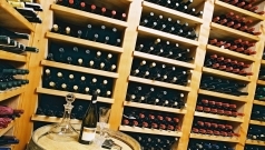 Breckenridge Lodge - Wine cellar